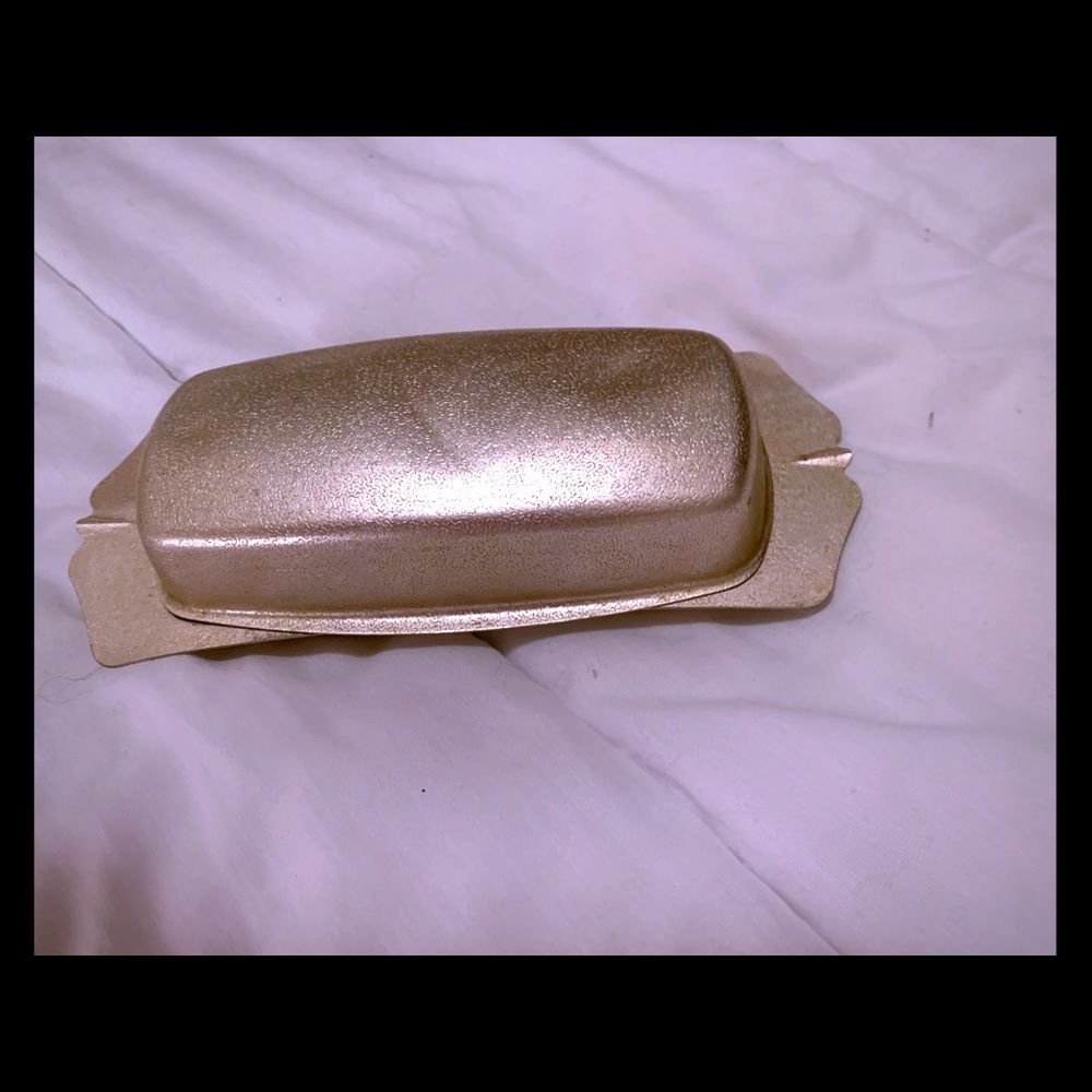 VINTAGE 💙 BUTTER DISH 💛 From the 1960’s